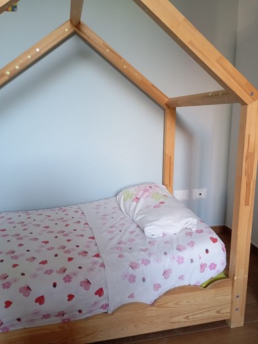 Letto montessoriano legno - in,