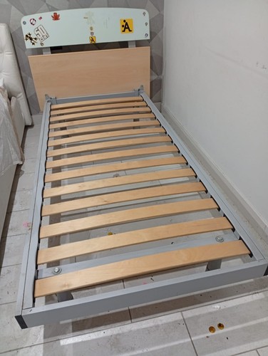 Letto singolo metallo - , grigio