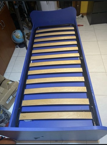 Struttura letto singolo blu