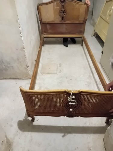 Composizione letto antico noce